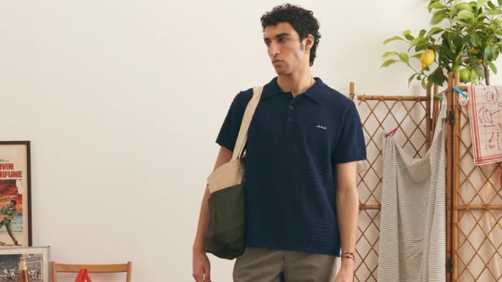 Image of a model in navy t-shirt